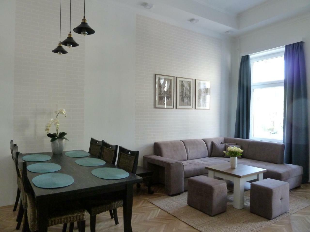 Kossuth Apartmanok Debrecen Extérieur photo