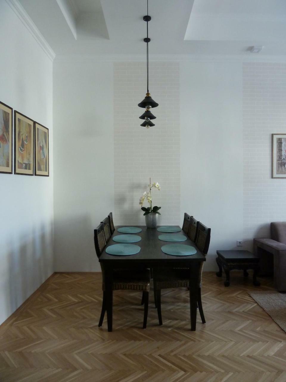 Kossuth Apartmanok Debrecen Extérieur photo